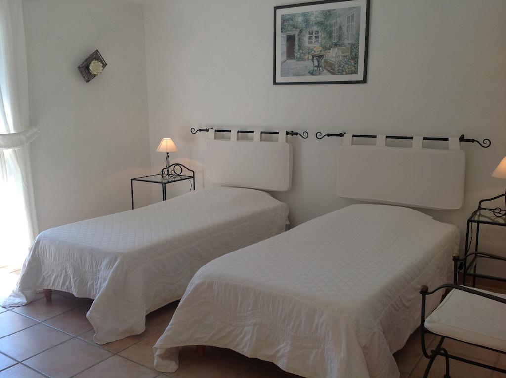 Le Clos Des Cigales Roussillon (Vaucluse) Quarto foto