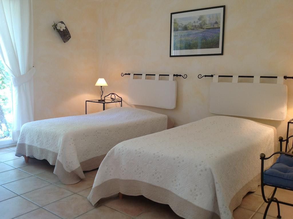 Le Clos Des Cigales Roussillon (Vaucluse) Quarto foto