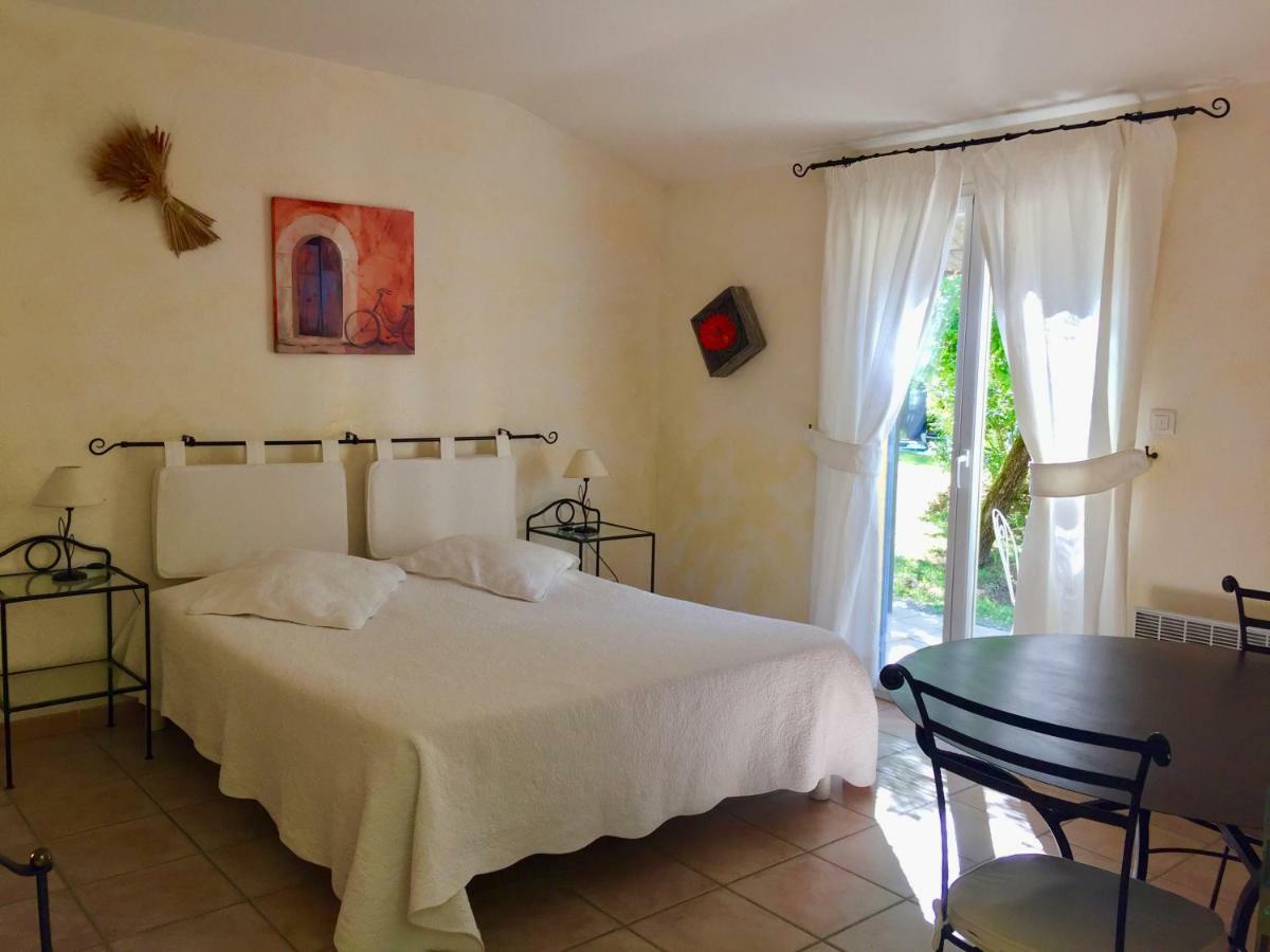 Le Clos Des Cigales Roussillon (Vaucluse) Exterior foto